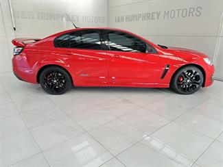 2017 Holden Commodore - Thumbnail