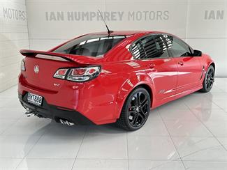 2017 Holden Commodore - Thumbnail