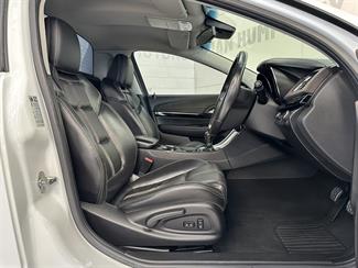 2017 Holden Commodore - Thumbnail