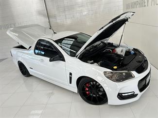 2017 Holden Commodore - Thumbnail