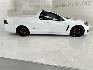 2017 Holden Commodore - Thumbnail