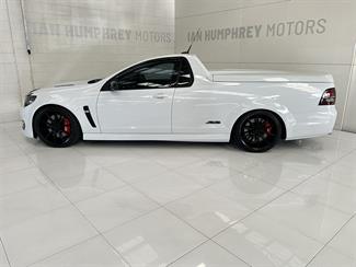 2017 Holden Commodore - Thumbnail