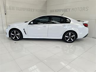 2017 Holden Commodore - Thumbnail