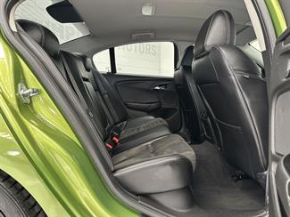 2015 Holden Commodore - Thumbnail