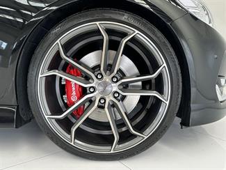 2016 Holden Commodore - Thumbnail