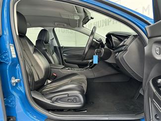 2015 Holden Commodore - Thumbnail
