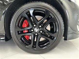 2016 Holden Commodore - Thumbnail