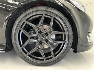 2016 Holden Commodore - Thumbnail