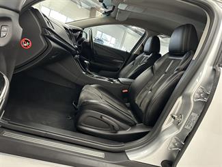 2015 Holden Commodore - Thumbnail