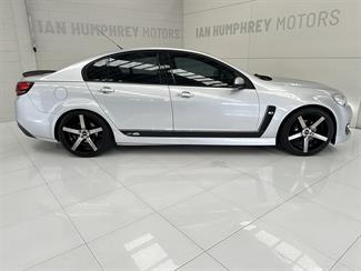 2015 Holden Commodore - Thumbnail