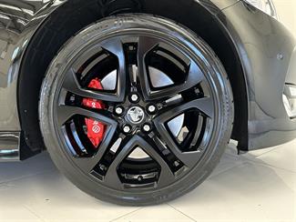 2016 Holden Commodore - Thumbnail