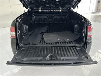 2012 Holden Commodore - Thumbnail