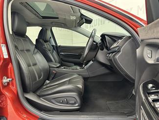 2016 Holden Commodore - Thumbnail