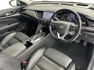 2018 Holden Commodore - Thumbnail