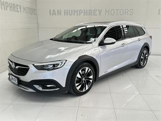 2018 Holden Commodore - Thumbnail
