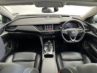2018 Holden Commodore - Thumbnail