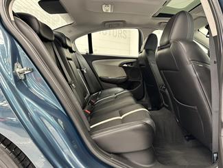 2013 Holden Commodore - Thumbnail