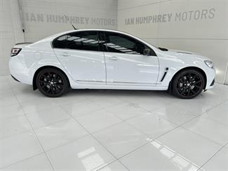 2017 Holden Commodore - Thumbnail