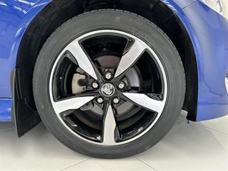 2017 Holden Commodore - Thumbnail