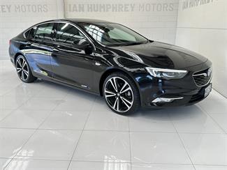 2019 Holden Commodore - Thumbnail
