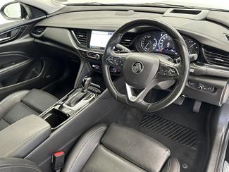 2019 Holden Commodore - Thumbnail
