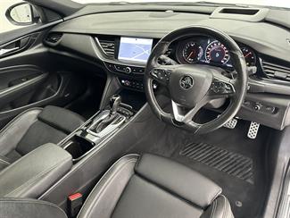 2018 Holden Commodore - Thumbnail