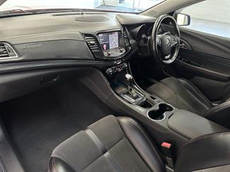 2015 Holden Commodore - Thumbnail