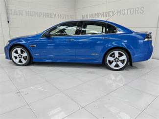 2010 Holden Commodore - Thumbnail