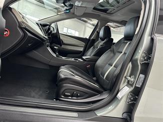 2014 Holden Commodore - Thumbnail