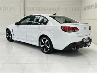 2017 Holden Commodore - Thumbnail