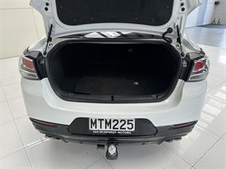 2016 Holden Commodore - Thumbnail