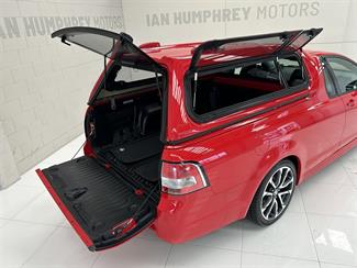 2015 Holden Commodore - Thumbnail